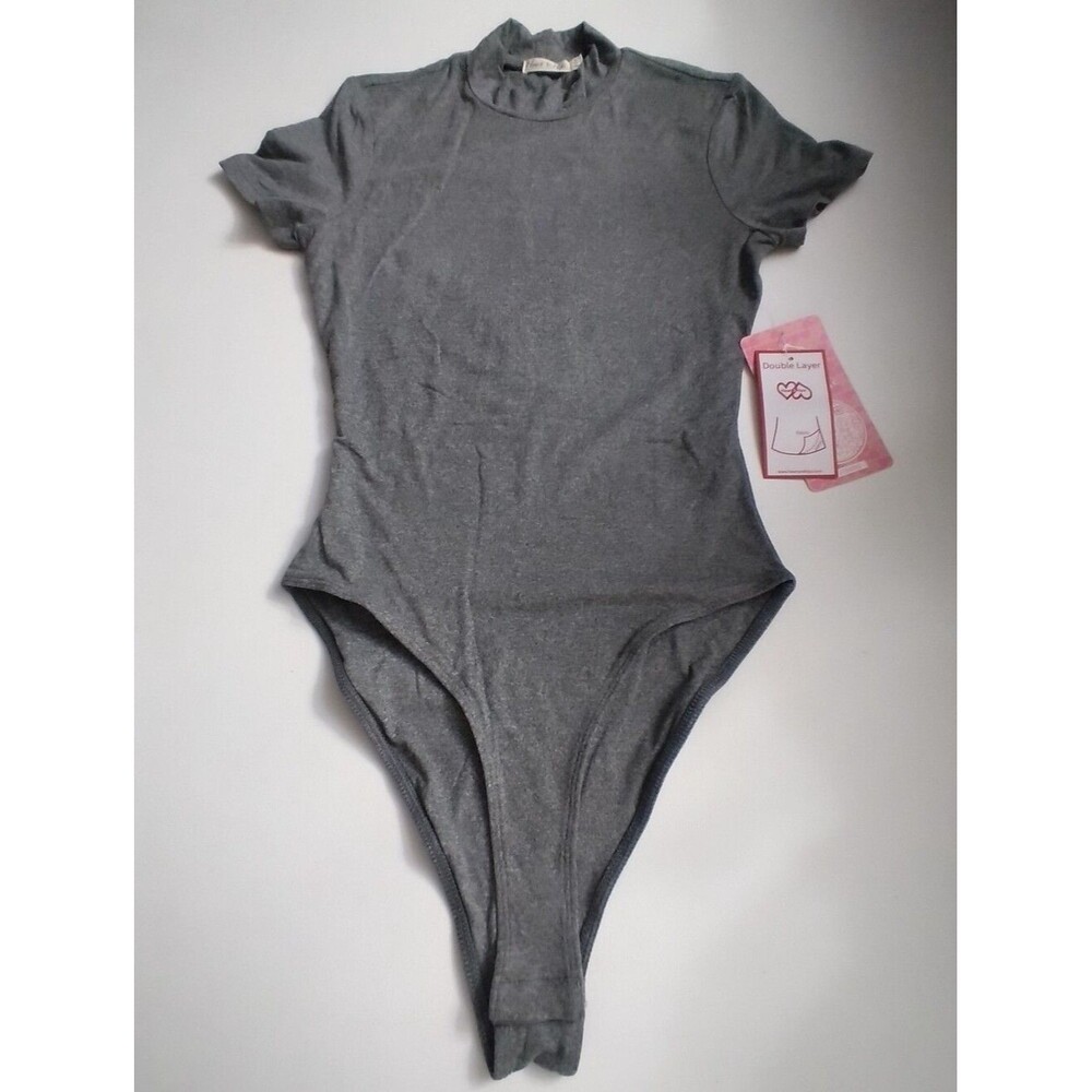 Heart & Hips Gray Short-Sleeve One-Piece Bodysuit New Size S